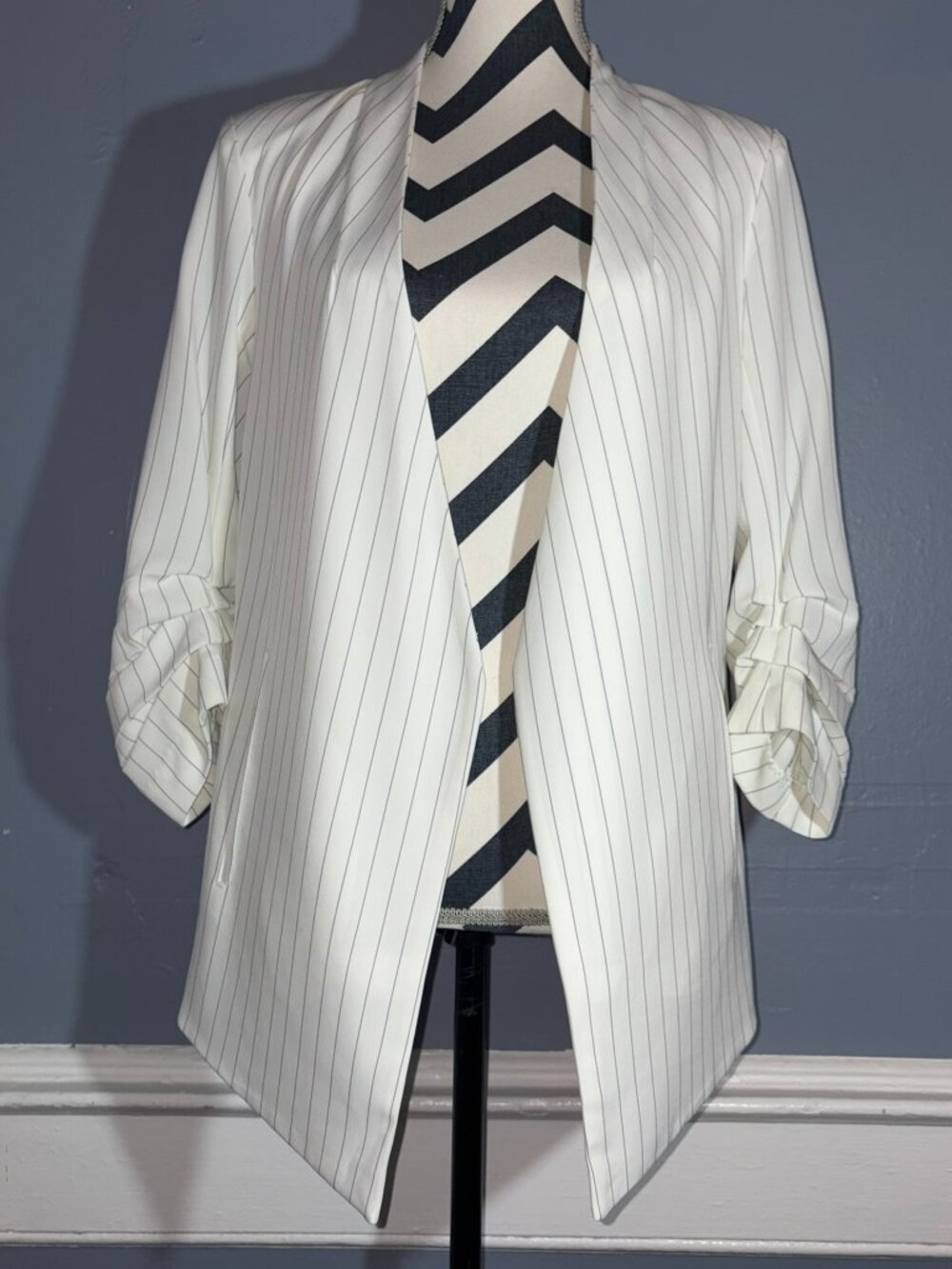 NWT Medium Rachel Zoe Open Front Pinstripe Blazer